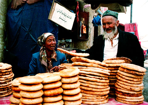 uygur food vendor in xinjiang, xinjiang travel pictures