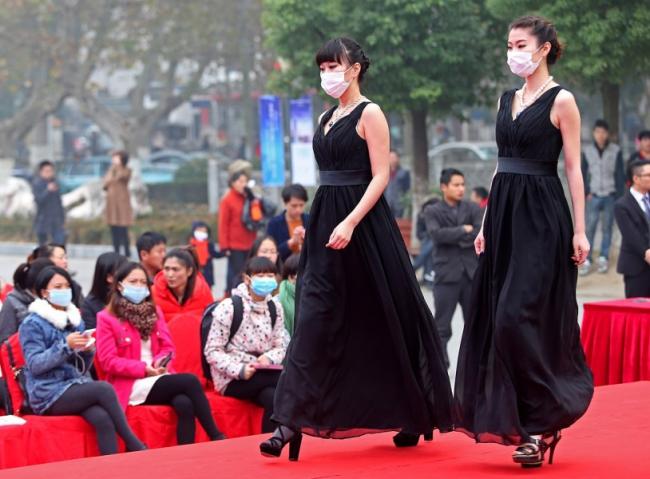 chinese fashion in pollution
