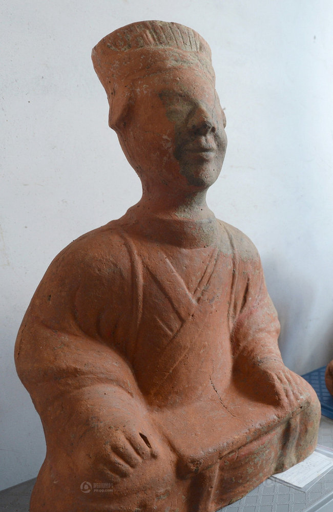 figures unearthed in guanghan of sichuan