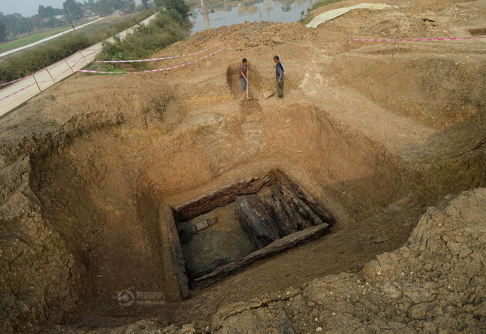 tomb of 2000 years ago unearthed archaeological excavation in china