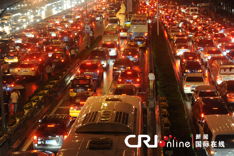 a serious traffic jam in beijing
