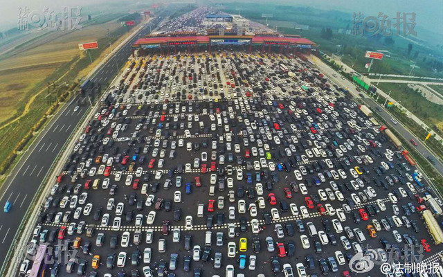 Bird's-eye-view of a toll station of a popular freeway during China naitonal day holiday