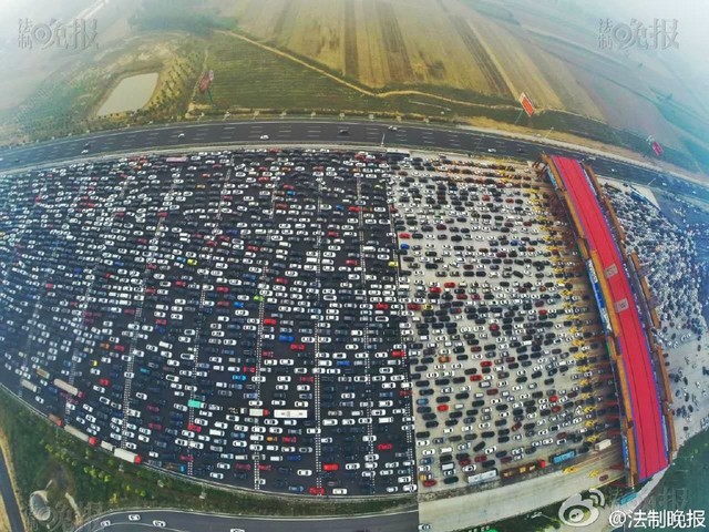 china traffic jam during China naitonal day holiday