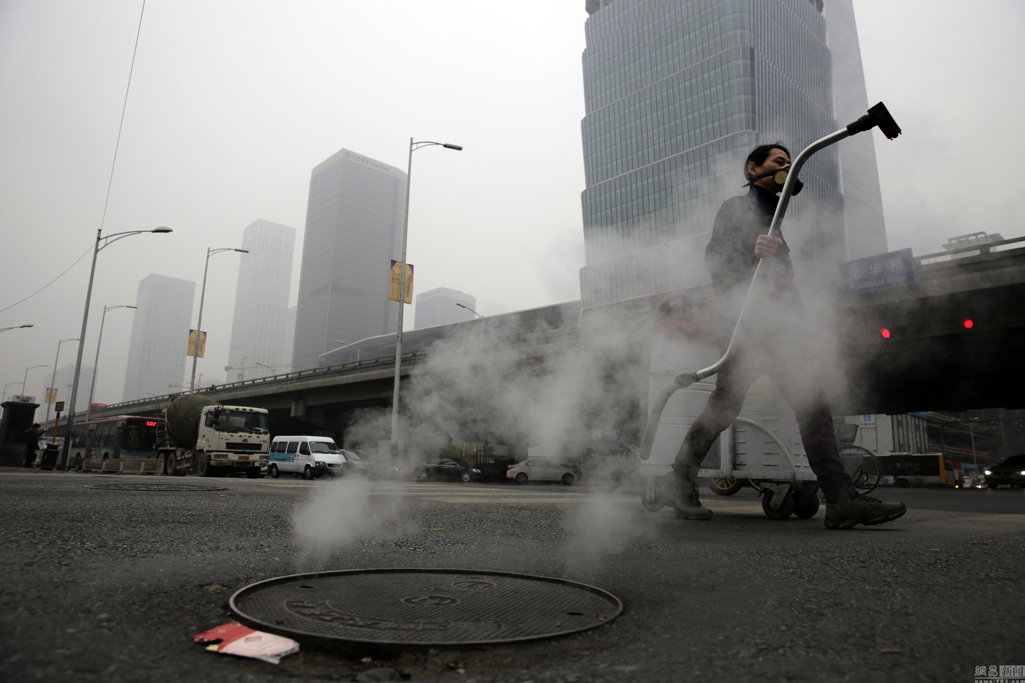 100-Day Performance Art Piece: Dust Vacuumed From Beijing Air at CBD area