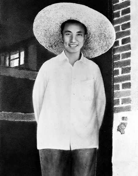 hua guofeng in 1951 in Hunan province