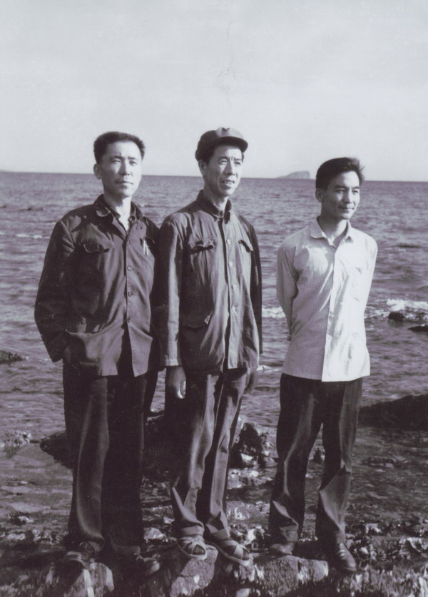 wen jiabao and his friends in 1970's