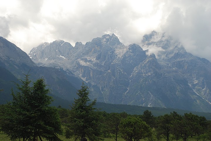 yunnan pictures, mt. yulong at lijiang, lijiang tour pictures, ChinaToday.com pictures