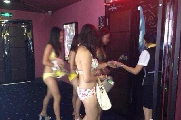 free movie for bikini ladies