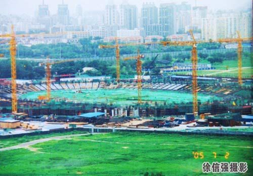 construction pictures of the olympic 