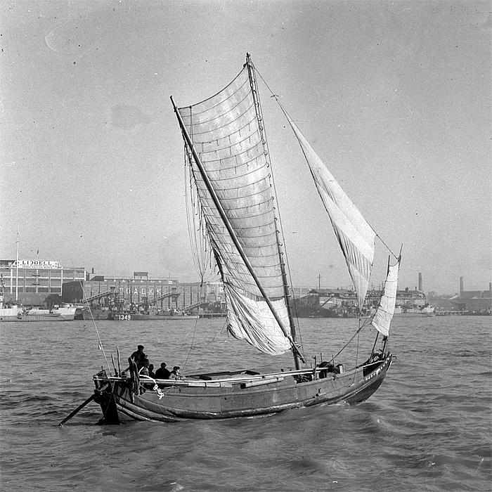 pictures about old shanghai in 1940's