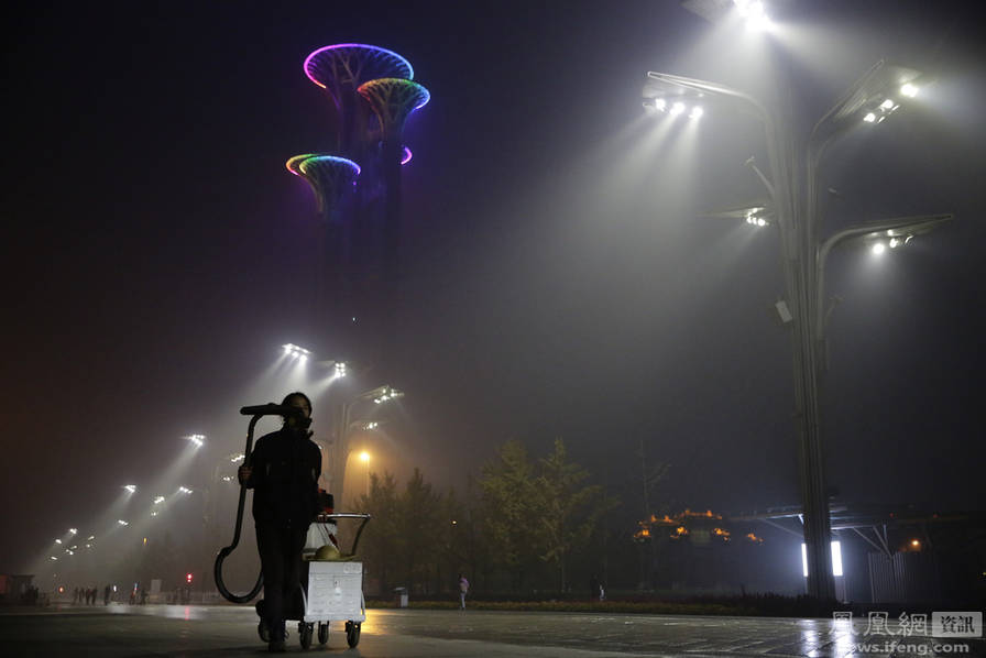 100-Day Performance Art Piece: Dust Vacuumed From Beijing Air Made Into a Brick