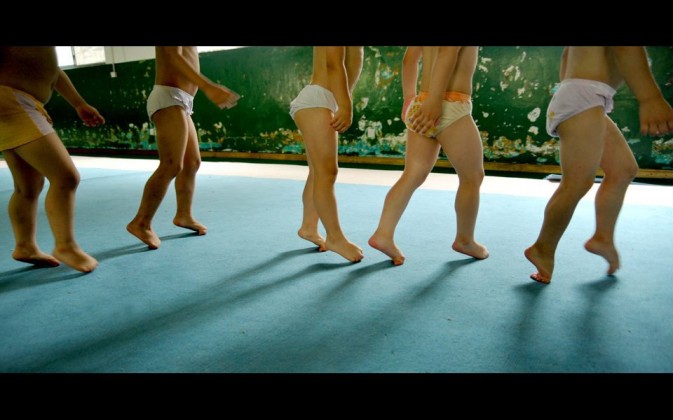 gymnasts training in a chinese way